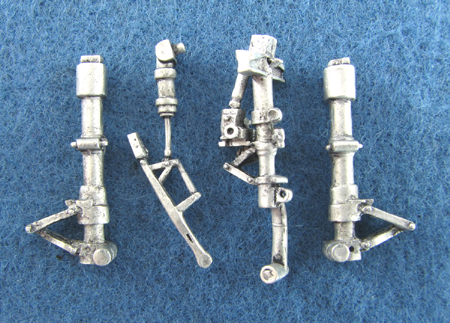 3204320F-8620Kin201.5x300-1.jpg F-86F-30/40 Sabre Landing Gear (Kin, Ita, Bev, WP ) - Image 1