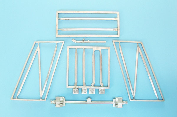 32088_site-1.jpg Fokker D.Vll Landing Gear & Struts (WW) - Image 1