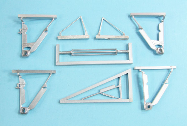 32136_site-1.jpg Bristol F.2b Landing Gear (WW) - Image 1