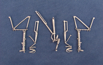 480082020F7F20Tigercat20100dpi-1.jpg F7F Tigercat Landing Gear (AMT, Ital) - Image 1