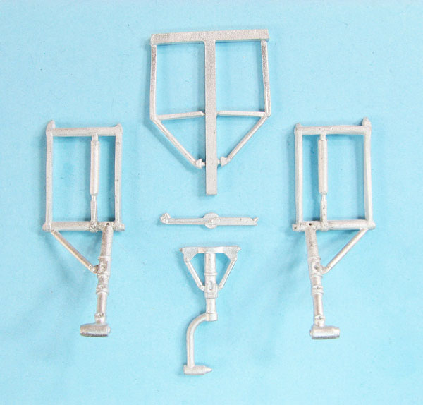 48376_site-1.jpg A-26B/C, B-26B/C/K Invader Landing Gear (ICM) - Image 1